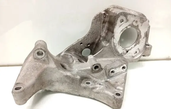 Volvo V40 Fuel pump bracket 31480996