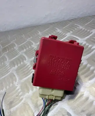 Toyota Auris E180 Door control unit/module 8597012030
