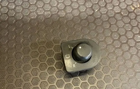 Volkswagen PASSAT B5 Wing mirror switch 1J1959565F 0000000