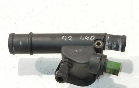 Audi A2 Engine coolant pipe/hose 038121133