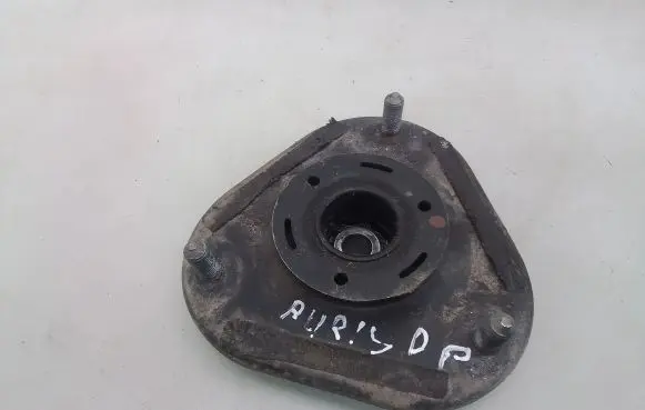Toyota Auris 150 Front upper strut mount 