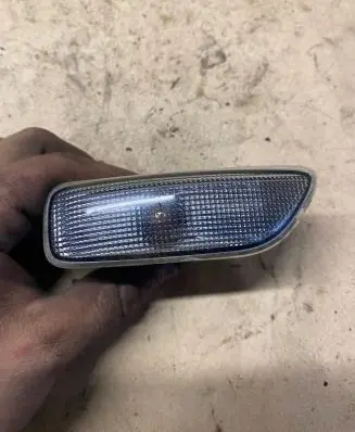 Volvo S60 Front fender indicator light 8658945