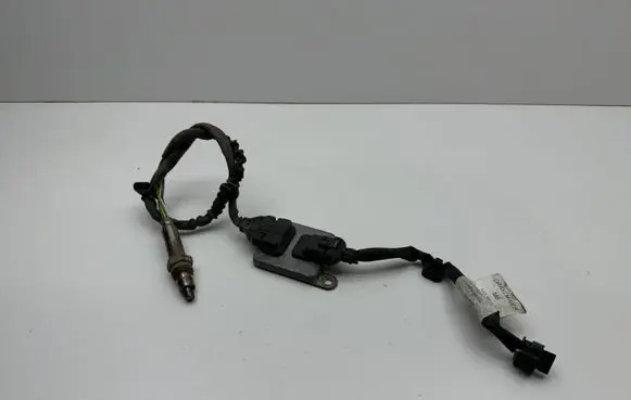 Mercedes-Benz C W205 Lambda probe sensor A0009053503 5WK96682D A2054400106