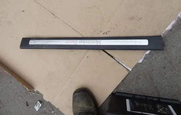 Mercedes-Benz B W245 Front sill trim cover A1696800074