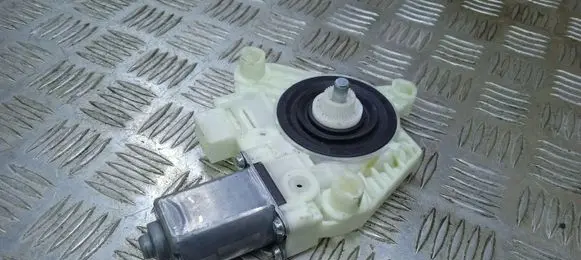 Mercedes-Benz E W213 Front door window regulator motor A2139069501