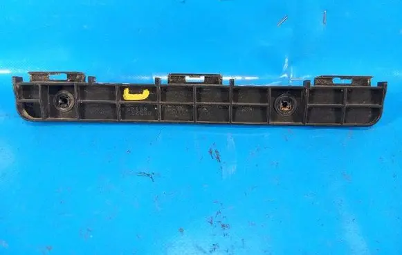 Lexus IS 220D-250-350 Rear bumper mounting bracket 5215853060