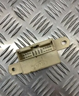 KIA Sorento Air suspension control unit module (rear) 03474D AK3491
