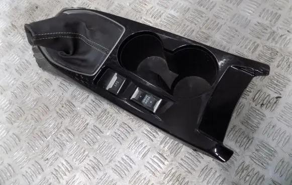 Peugeot 208 Other center console (tunnel) element