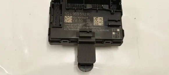 Skoda Octavia Mk4 Door control unit/module 5Q4959592R