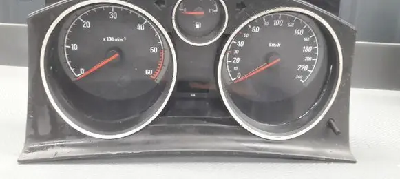 Opel Astra H Tachometer 13267567