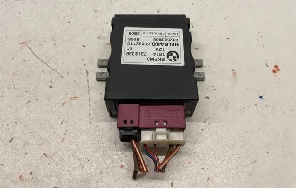 BMW 3 E90 E91 Fuel injection pump control unit/module 7218339 55892110 082623868