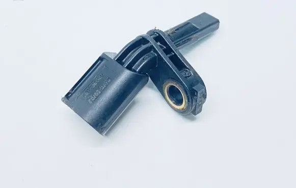 Volkswagen PASSAT B6 ABS brake wheel speed sensor 7H0927804