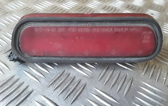 KIA Sorento Third/center stoplight 927003E0