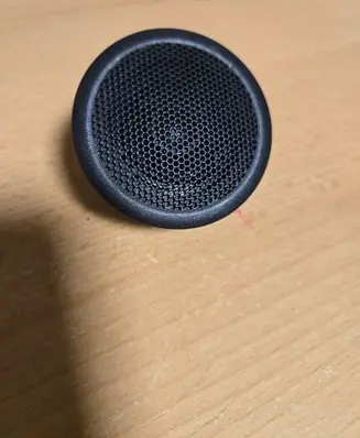 Front door high frequency speaker