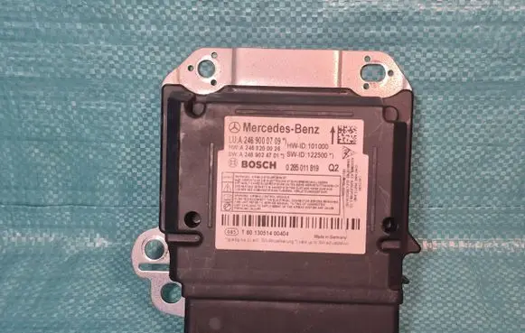 Mercedes-Benz B W246 W242 Airbag control unit/module A2468200026 A2469000709 A2469024701