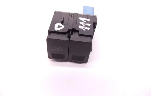 Volvo V50 Other switches/knobs/shifts 30740285 D111