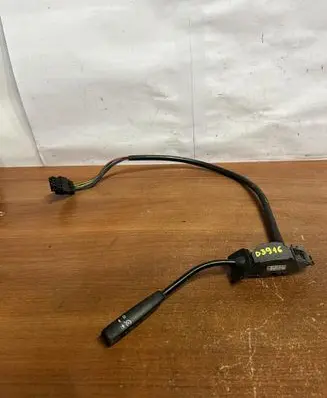 Mercedes-Benz E W210 Cruise control switch 2105400245 D3916