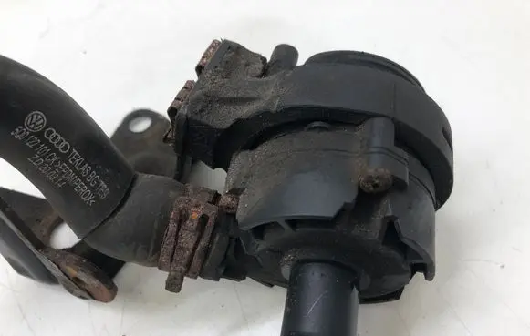 Volkswagen Golf VII Electric auxiliary coolant/water pump