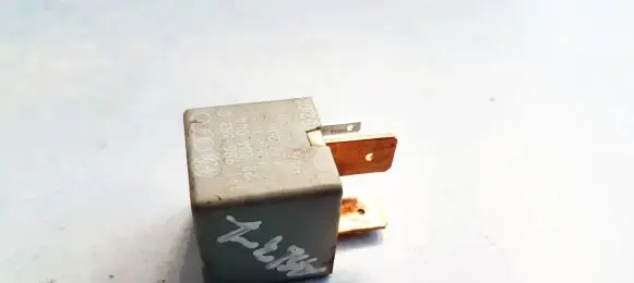 Volkswagen Polo III 6N 6N2 6NF Other relay 191906383C