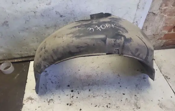 Ford Sierra Front wheel arch liner splash guards 