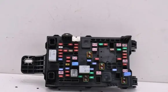 Cadillac CT6 Fuse module 84045073