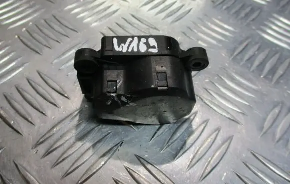 Mercedes-Benz A W169 Central body control module A1688204242