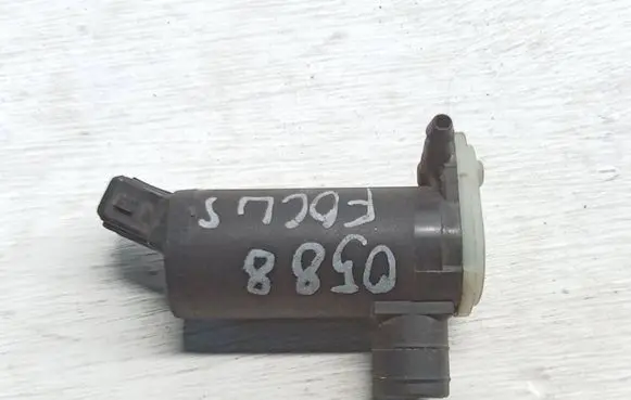 Ford Focus Windscreen/windshield washer pump 93BB17K624BA