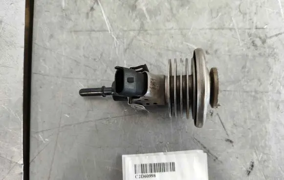 Jaguar XE AdBlue injector C2D60998