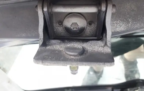 Citroen C3 Tailgate/trunk/boot hinge
