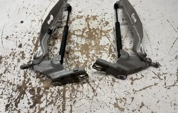 Volvo XC60 Engine bonnet/hood hinges 30779283