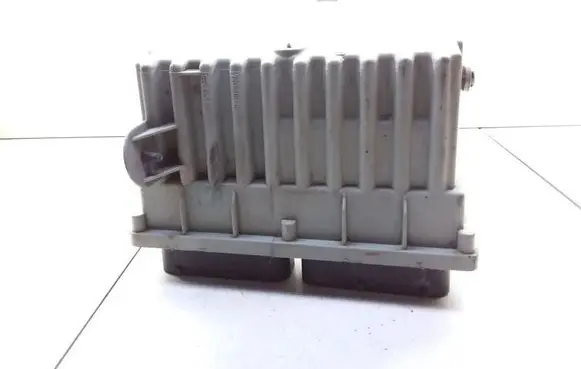 Opel Zafira A Fan control module 24410129 804024