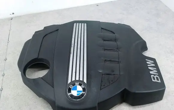 BMW 3 E90 E91 Engine cover (trim)