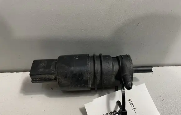BMW 6 F12 F13 Windscreen/windshield washer pump 6934160