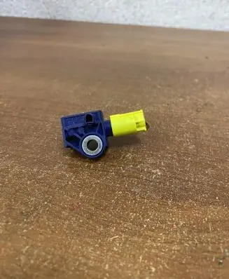 Mercedes-Benz E A207 Airbag deployment crash/impact sensor A2128204926 E2957