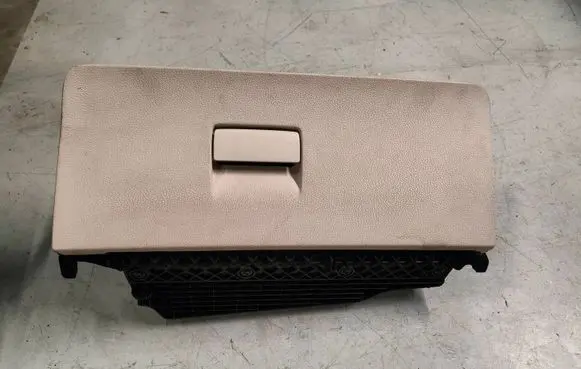 BMW 5 GT F07 Glove box