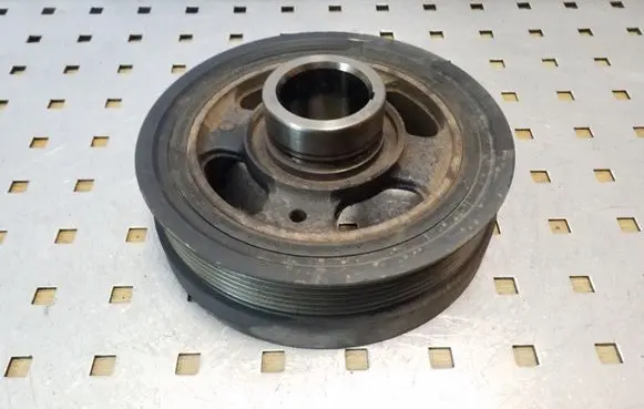 Toyota Land Cruiser (J120) Crankshaft pulley