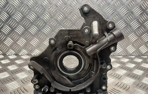 Volvo C30 Oil pump 9686038880