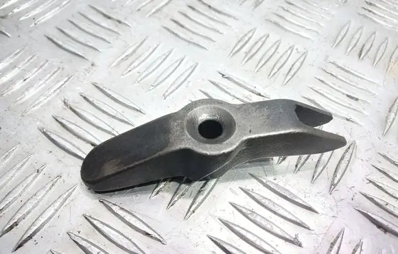 Nissan Almera Tino Fuel Injector clamp holder