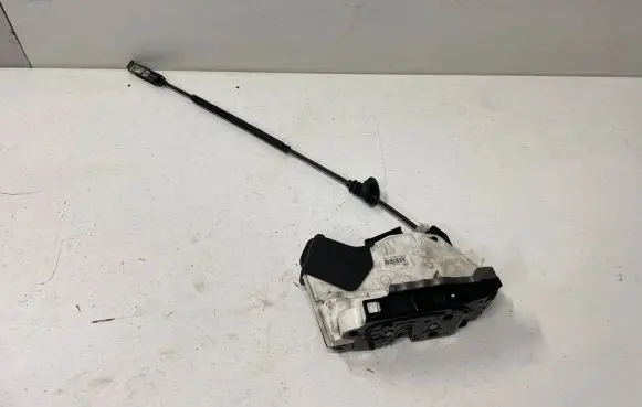 Seat Alhambra (Mk2) Front door lock 5K1837016