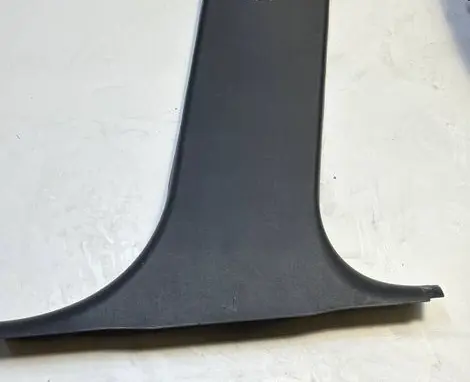 BMW 3 E90 E91 (B) pillar trim (bottom) 7058338