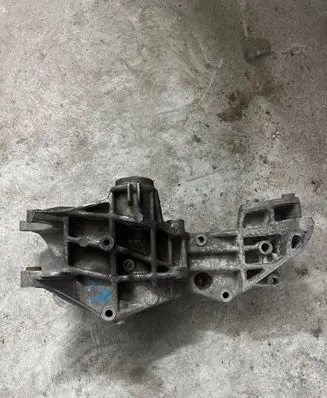Audi A6 S6 C5 4B Engine mounting bracket 058145523D
