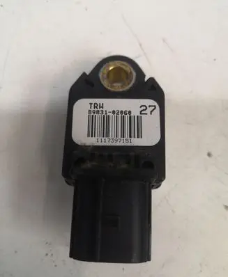 Toyota Auris 150 Airbag deployment crash/impact sensor 8983102060