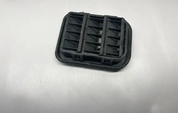 BMW Z4 E89 Quarter panel pressure vent 6909340