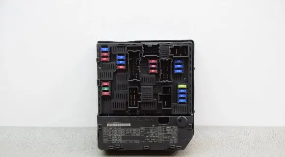 Nissan Rogue Fuse box set 284B6JG03A