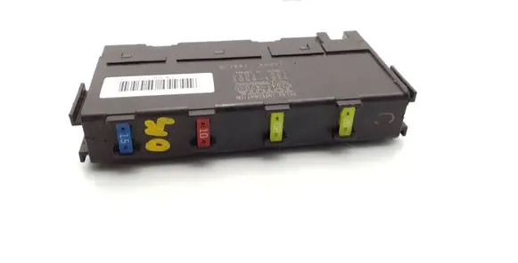 Toyota Auris 150 Fuse module 72818502 8264147020 AH081331