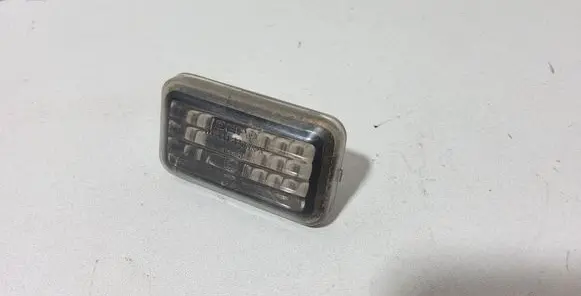 Audi A6 S6 C4 4A Front fender indicator light 084411403N 014411403R