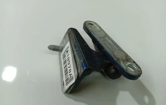 Mercedes-Benz A W169 Rear door lower hinge 
