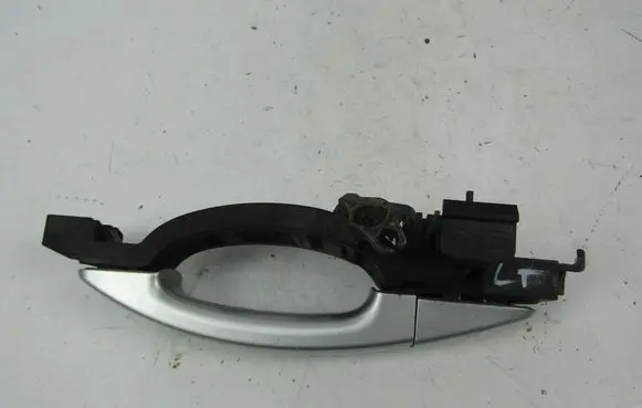 Volkswagen PASSAT B6 Rear door exterior handle 