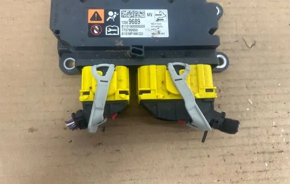 Opel Zafira C Airbag control unit/module 13589689 8110100000000X 775799950