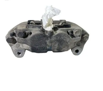 Chevrolet Silverado Front brake caliper 84738647
